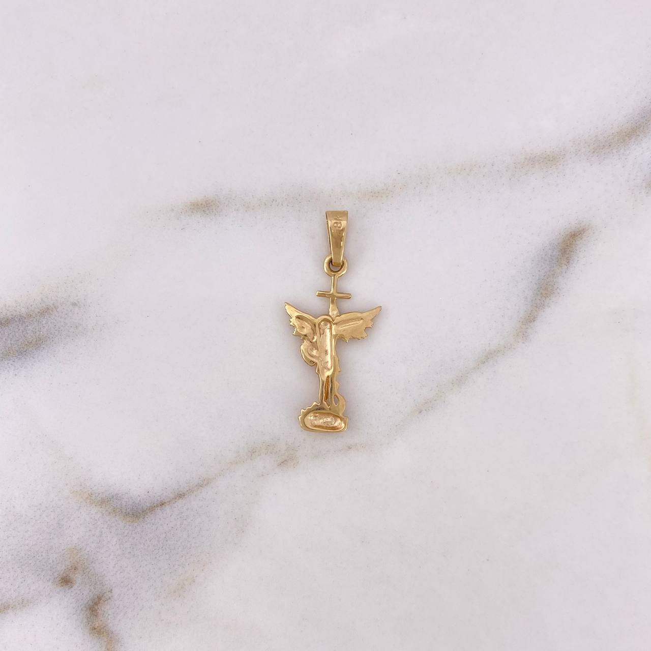 Dije San Miguel Arcangel 1.2gr / 2.8cm / Oro Amarillo 18K #