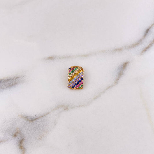 Dije Rectangular 1.25gr / 1.4cm / Circones Colores Oro Amarillo 18K $
