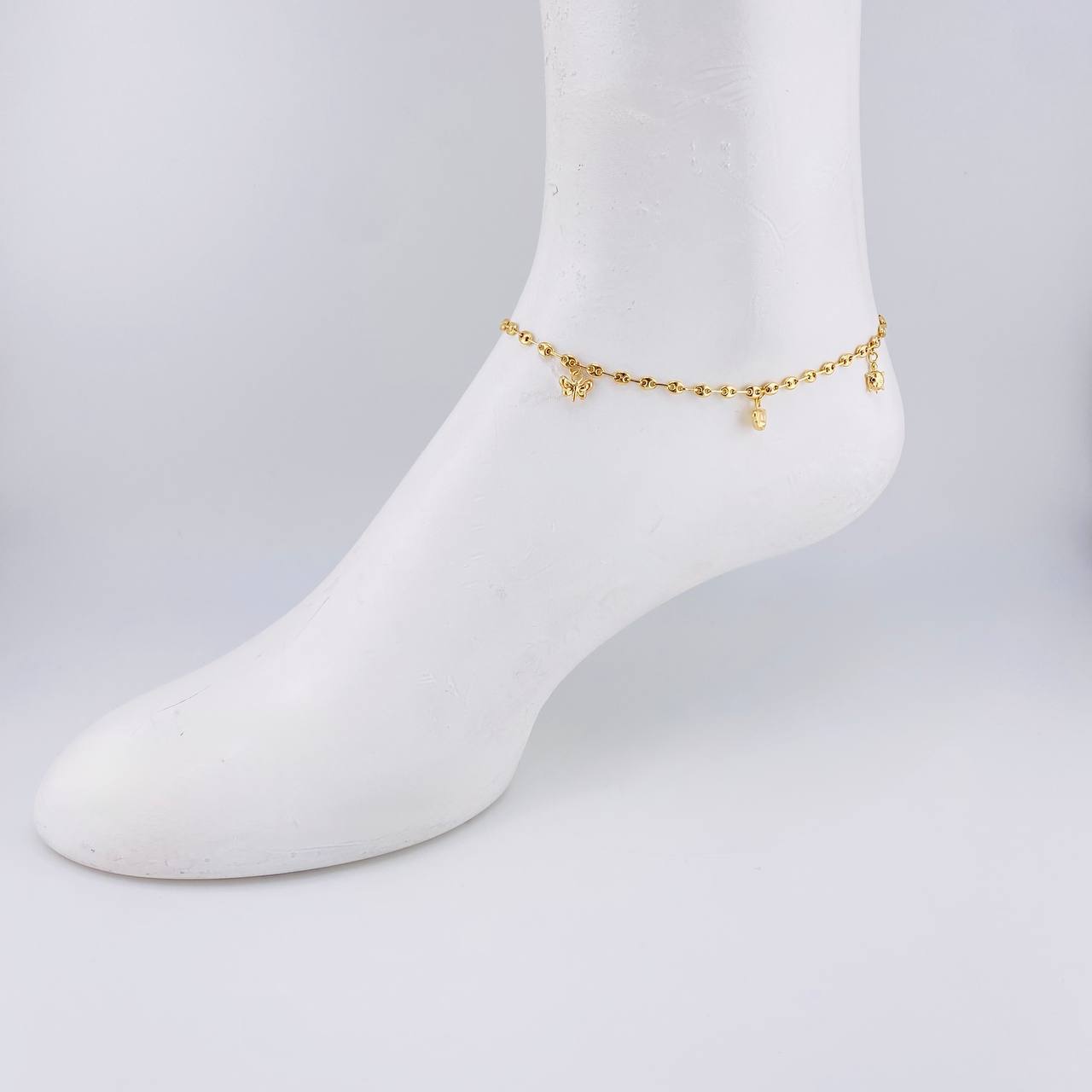 Tobillera Gc Dijes 3.95 g / 25.8 cm / 3.2 mm Oro Amarillo 18K