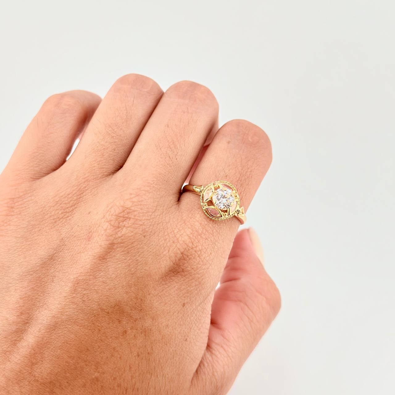 Anillo Solitario Aura Vintage 2 g / T8 3/4 Oro Amarillo 18K