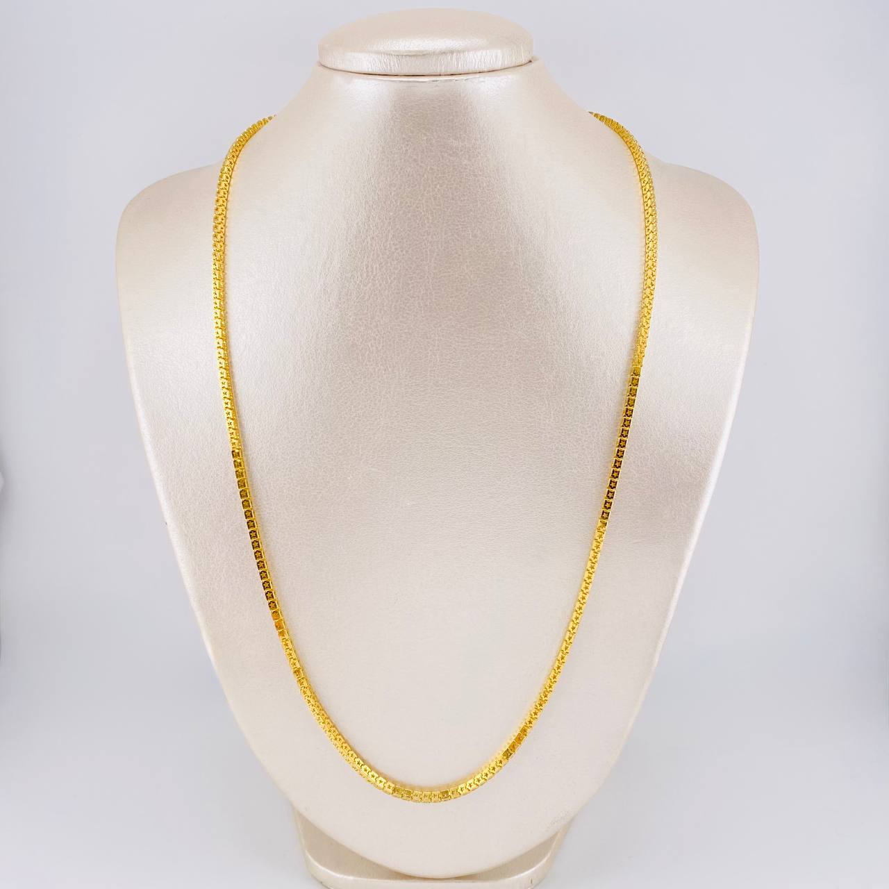 Cadena Cubica Estrellada 12.35 g / 60 cm / 2.5 mm Oro Amarillo 18K