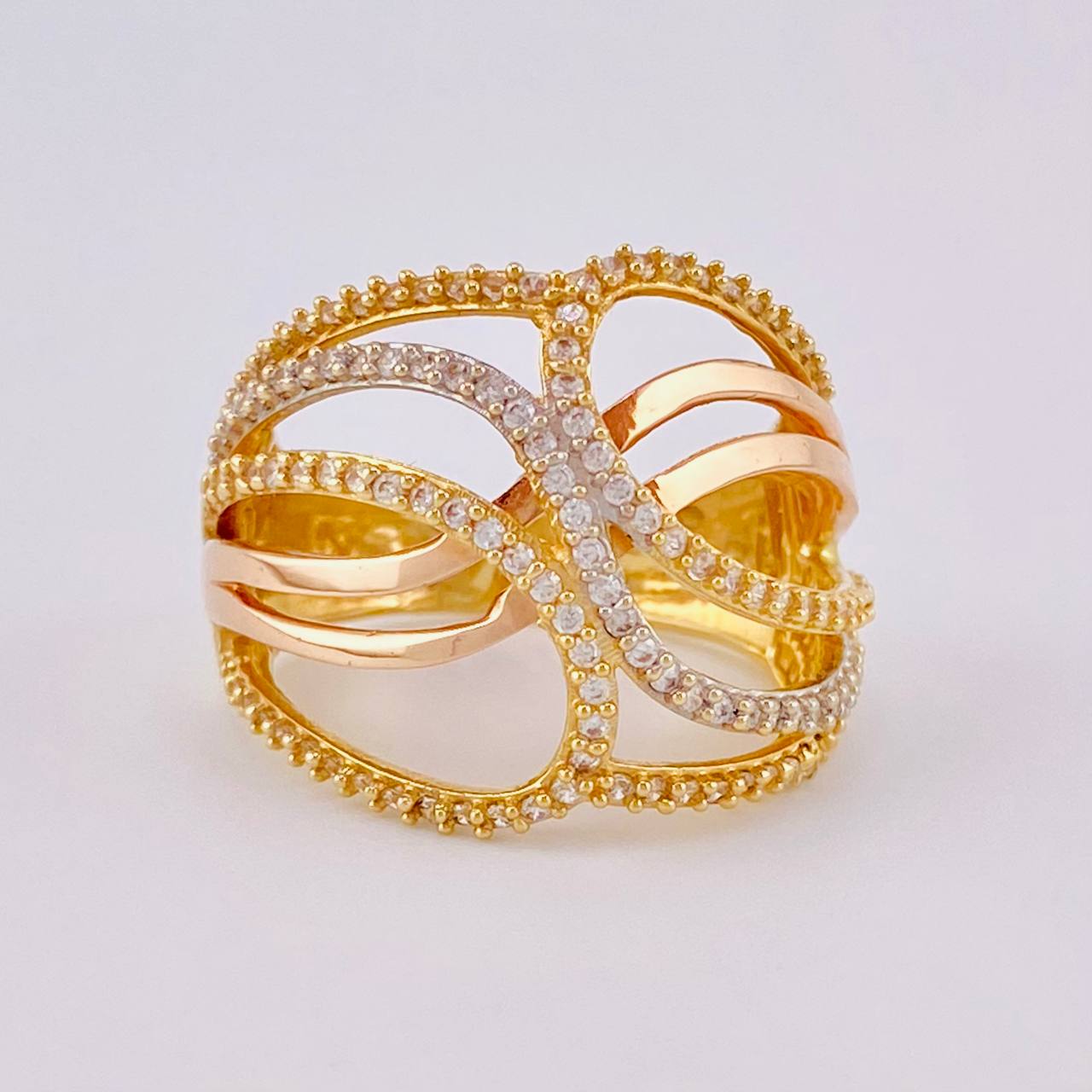 Anillo Olas Cruzadas 6.6g / T6 1/4 Tres Oros 18K