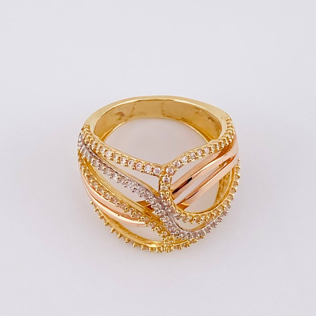 Anillo Olas Cruzadas 6.6g / T6 1/4 Tres Oros 18K