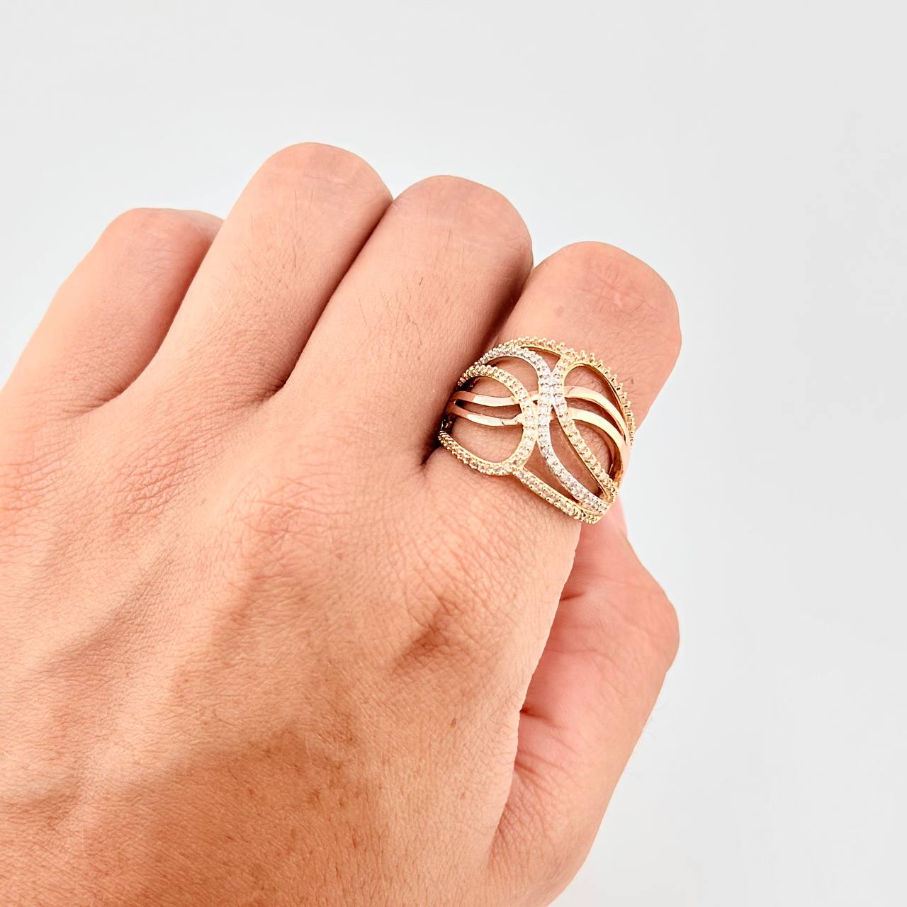 Anillo Olas Cruzadas 6.6g / T6 1/4 Tres Oros 18K