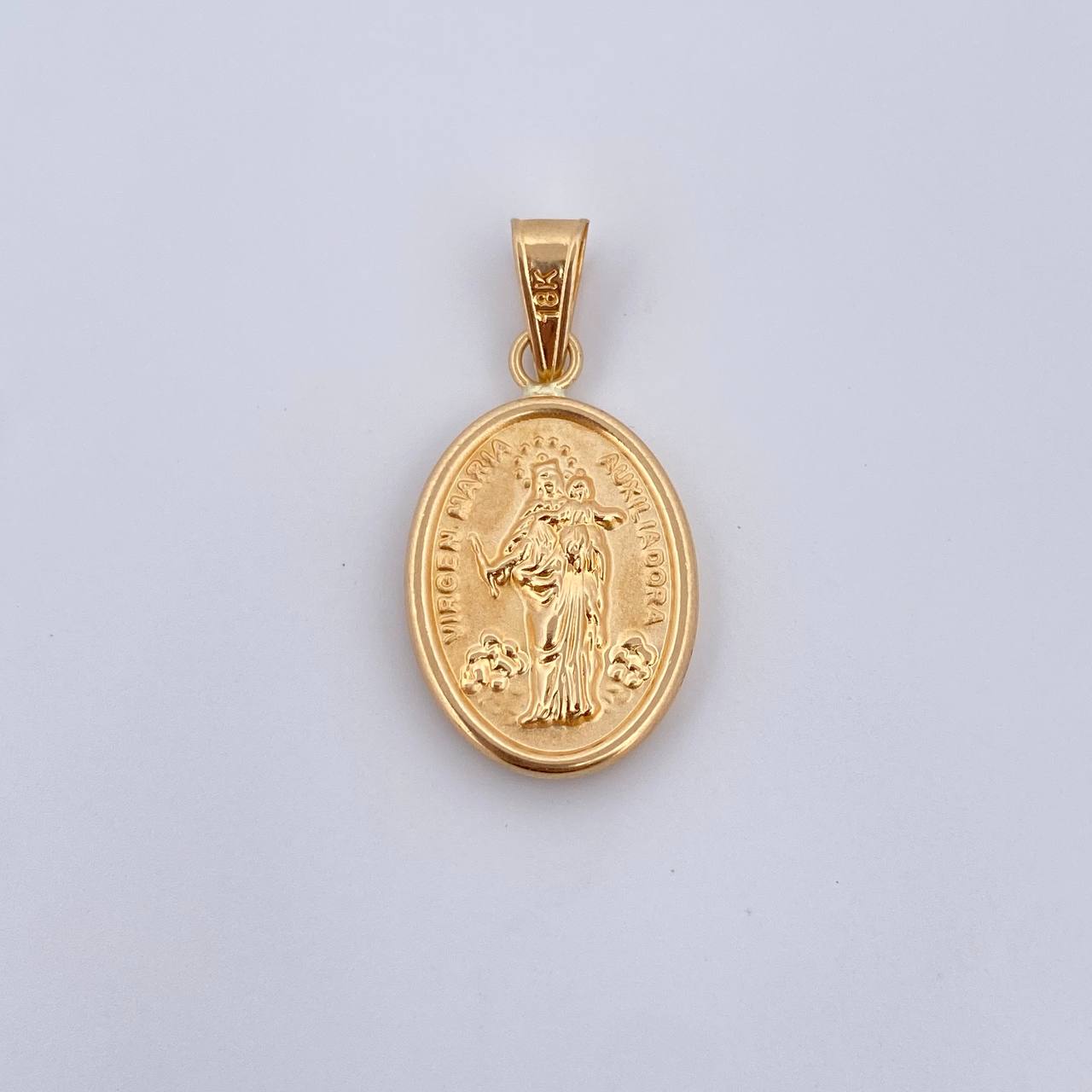 Dije Virgen Maria auxiliadora 1.65gr / 3.1cm / Troquelado Oro Amarillo 18K &