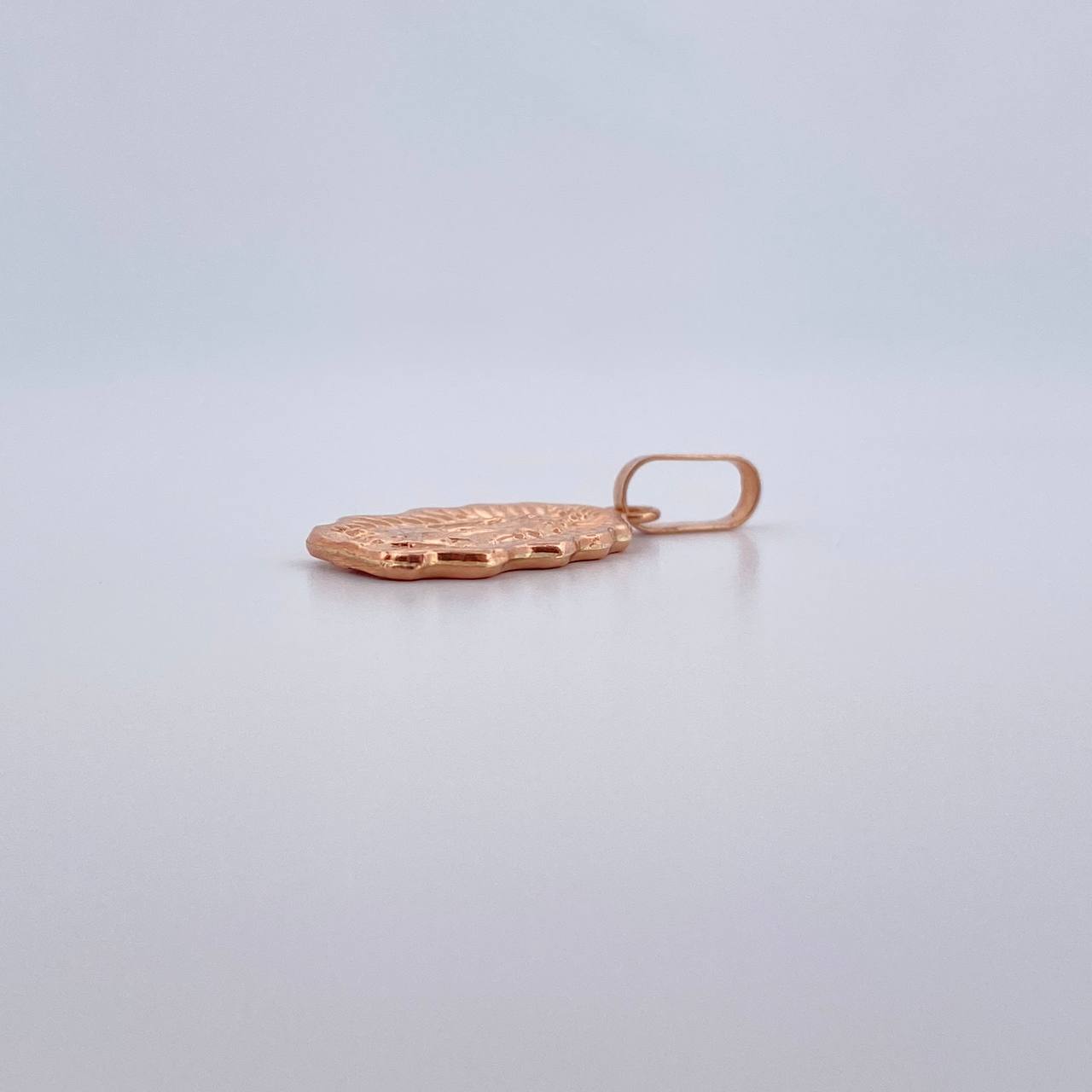 Dije Virgen Guadalupe 0.8gr / 2.4cm / Troquelado Oro Rosa 18K &