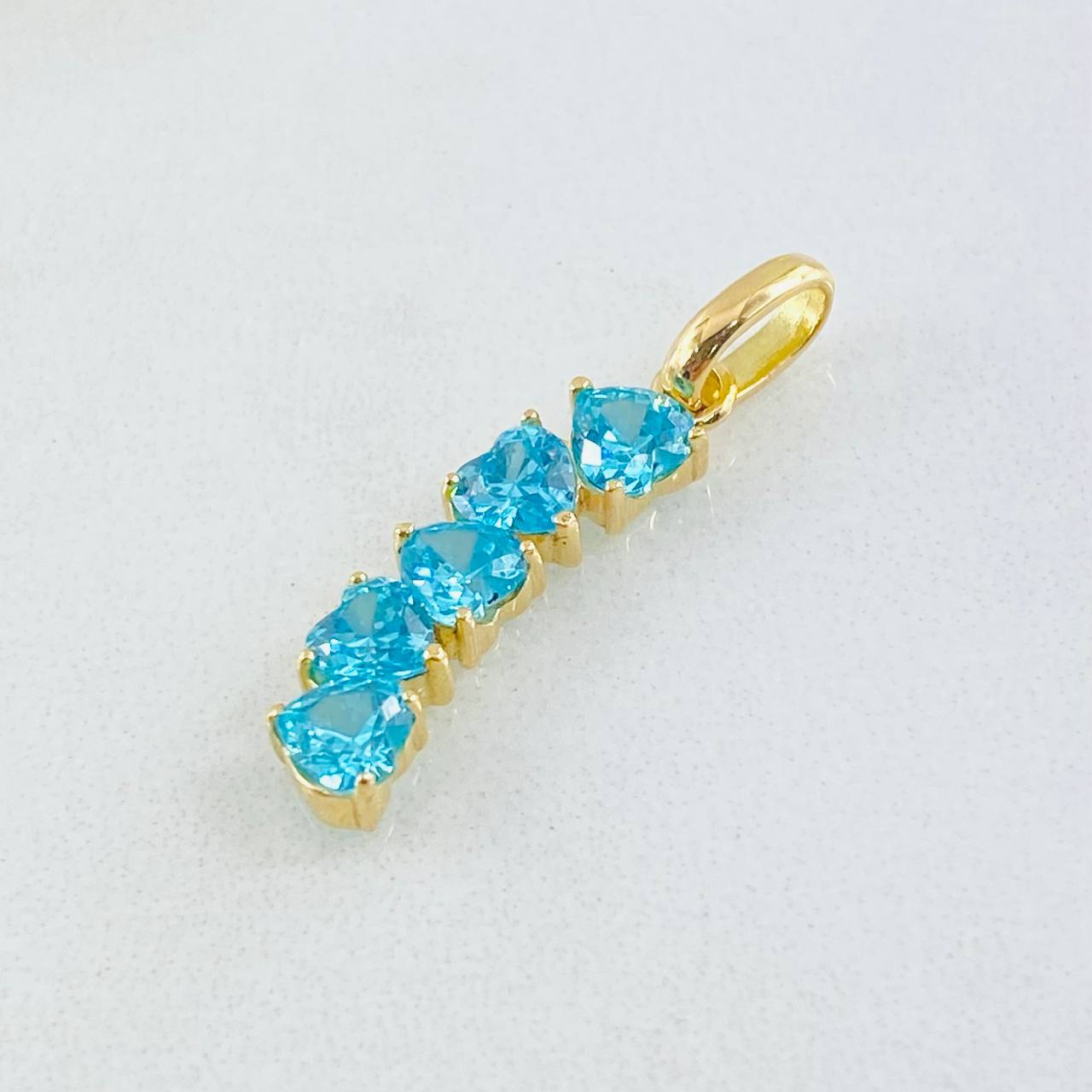 Dije Línea Corazones 1.35gr / 2.6cm / Oro Amarillo 18K
