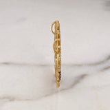 Dije Bendecida Por Dios 5.8gr / 3.6cm / Circones Blancos Fucsias Oro Amarillo 18K $