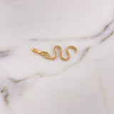 Dije Serpiente  1.7gr / 3.8cm / Circones Negros-Blancos-Fucsias Oro Amarillo 18K $