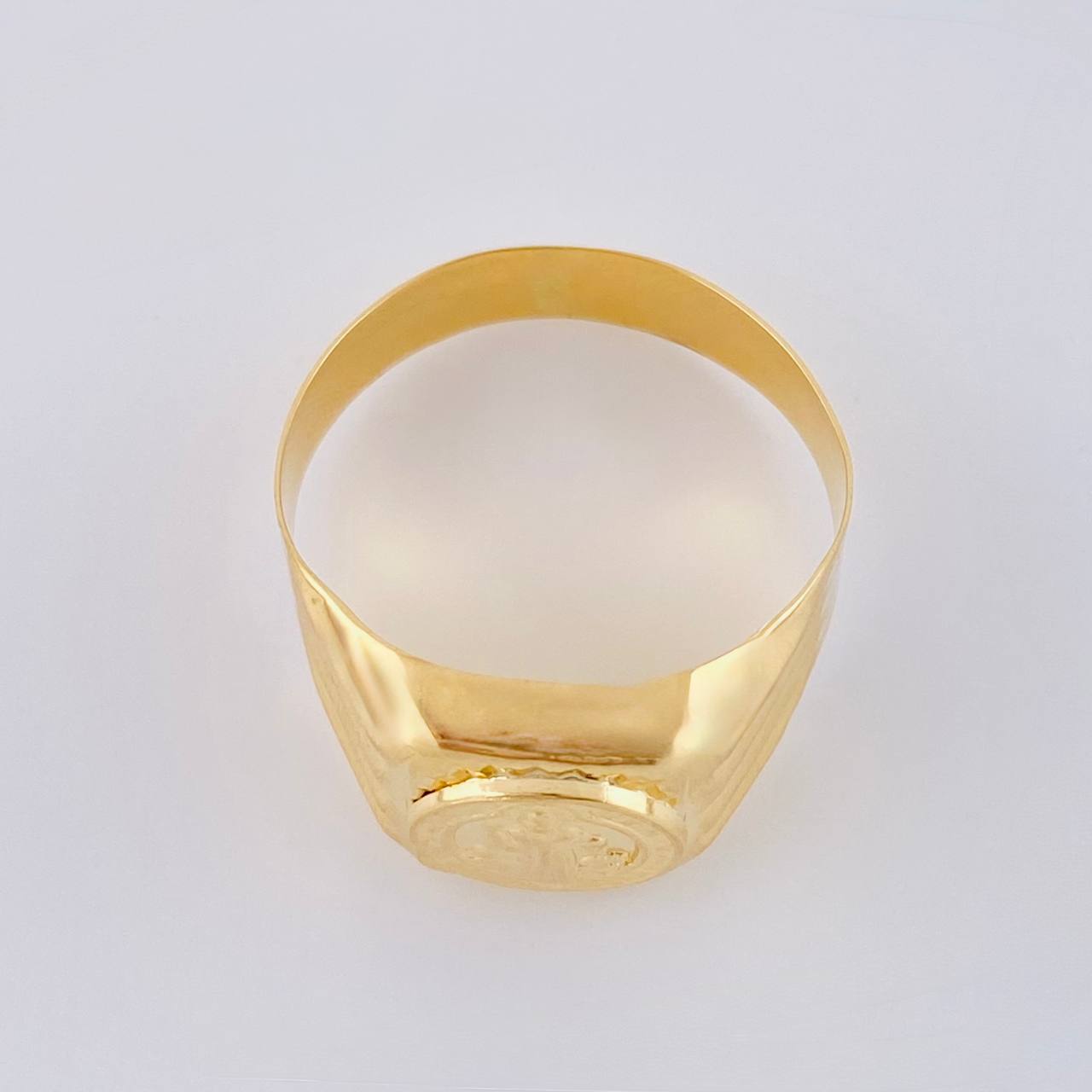 Anillo Sello San Benito 3.15 g / T10 1/2 Oro Amarillo 18K