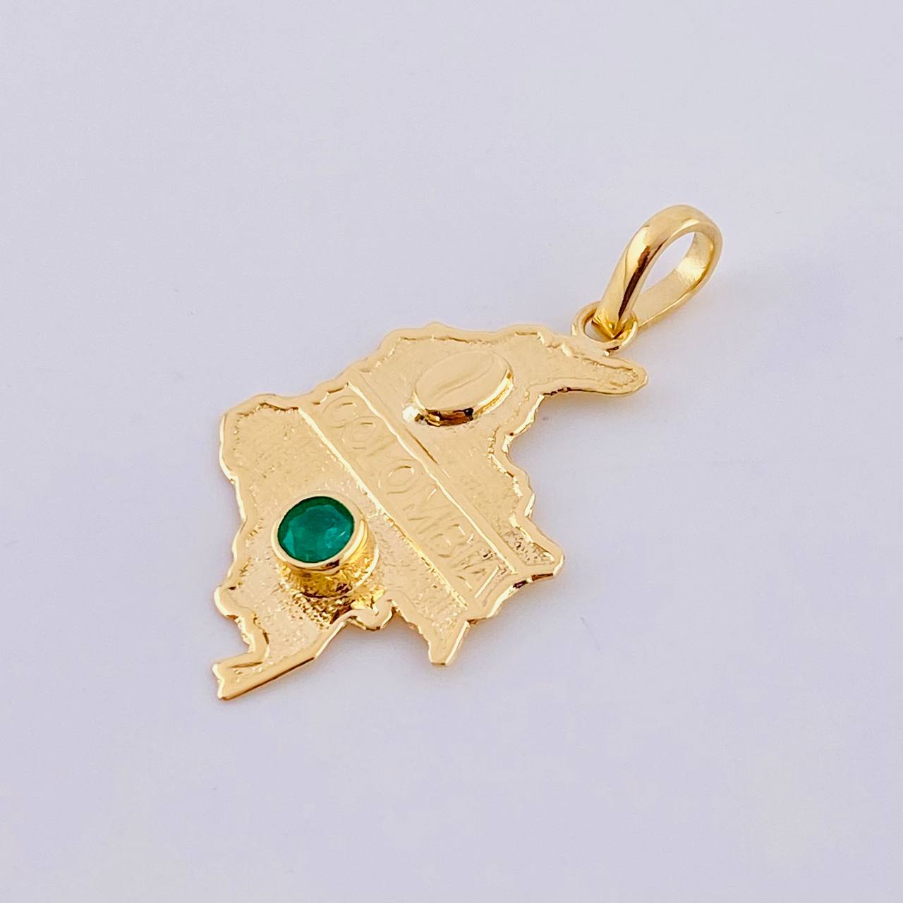 Dije Mapa De Colombia Esmeralda 23Pts 1.8 g / 3.2 cm Oro Amarillo 18K