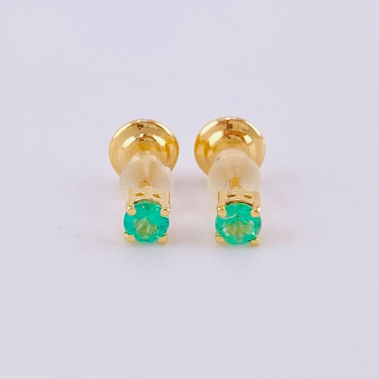 Topos Cuatro Garras Esmeralda 15Pts 0.65 g / 2.7 mm Oro Amarillo 18K