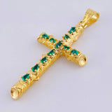 Dije Cruz Tronco Puntas Planas Esmeraldas 2,2 Qts 4.95 g / 5.3 cm Oro Amarillo 18K