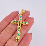 Dije Cruz Tronco Puntas Planas Esmeraldas 2,2 Qts 4.95 g / 5.3 cm Oro Amarillo 18K