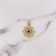 Dije Timon 2.7gr / 2.6cm / Circones Blancos Negros Oro Amarillo 18K #