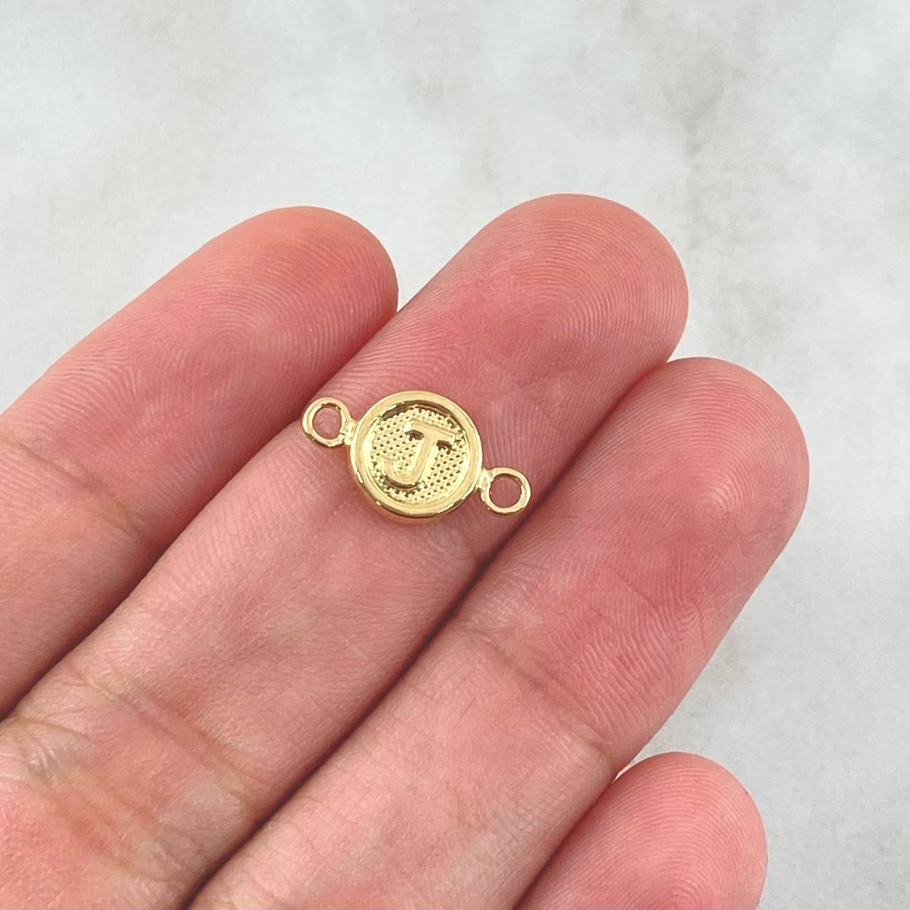 Herraje Letra J 0.5gr / 1cm / Oro Amarillo 18K