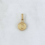 Dije Letra C 0.55gr / 1.5cm / Circulo Texturizado Rayado Oro Amarillo 18K