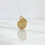 Dije Letra C 0.55gr / 1.5cm / Circulo Texturizado Rayado Oro Amarillo 18K