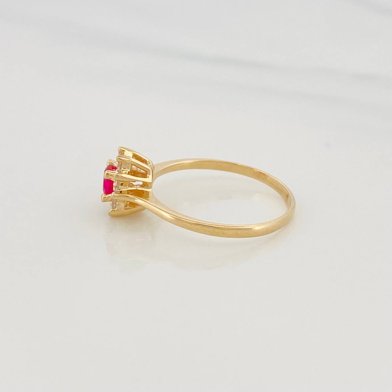 Anillo Halo Flor 1.9g / T5 3/4 Oro Amarillo 18K