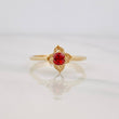 Anillo Flor 1.9g / T7 1/2 Oro Amarillo 18K