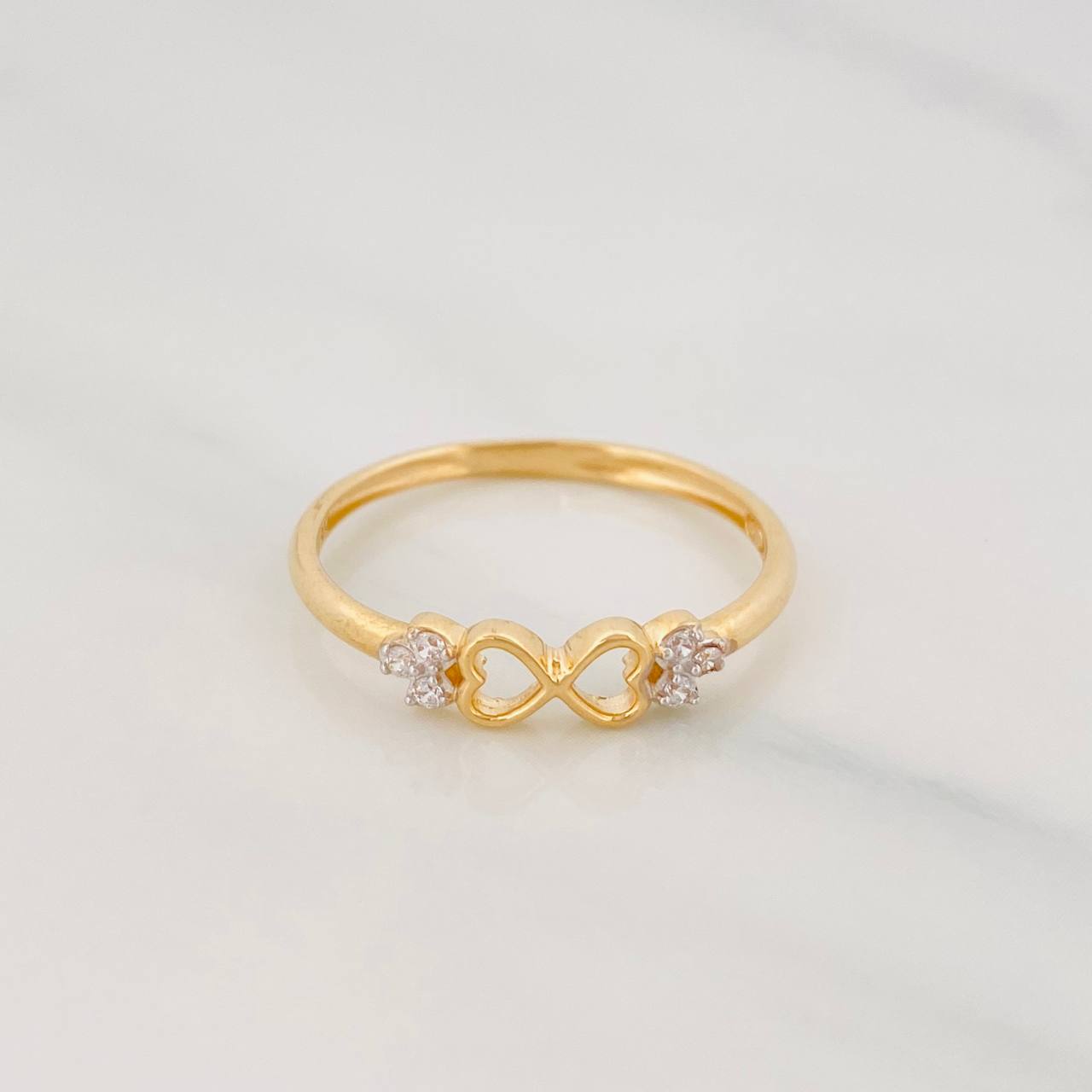 Anillo Moño 1.45g / T7 1/2 Oro Amarillo 18K