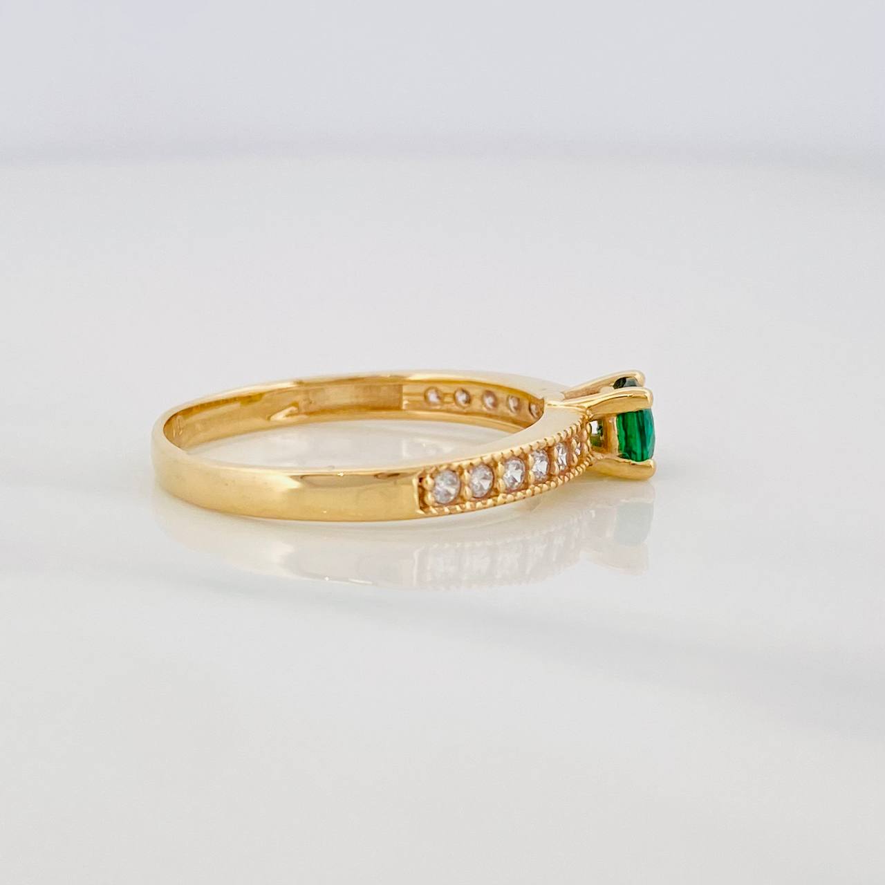 Anillo Solitario Churumbela 2.35g / T7 Oro Amarillo 18K