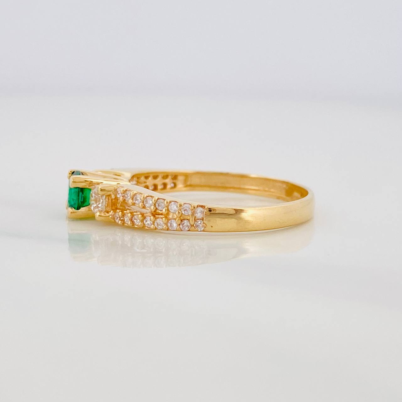 Anillo Solitario Churumbela 2.65g / T7 Oro Amarillo 18K
