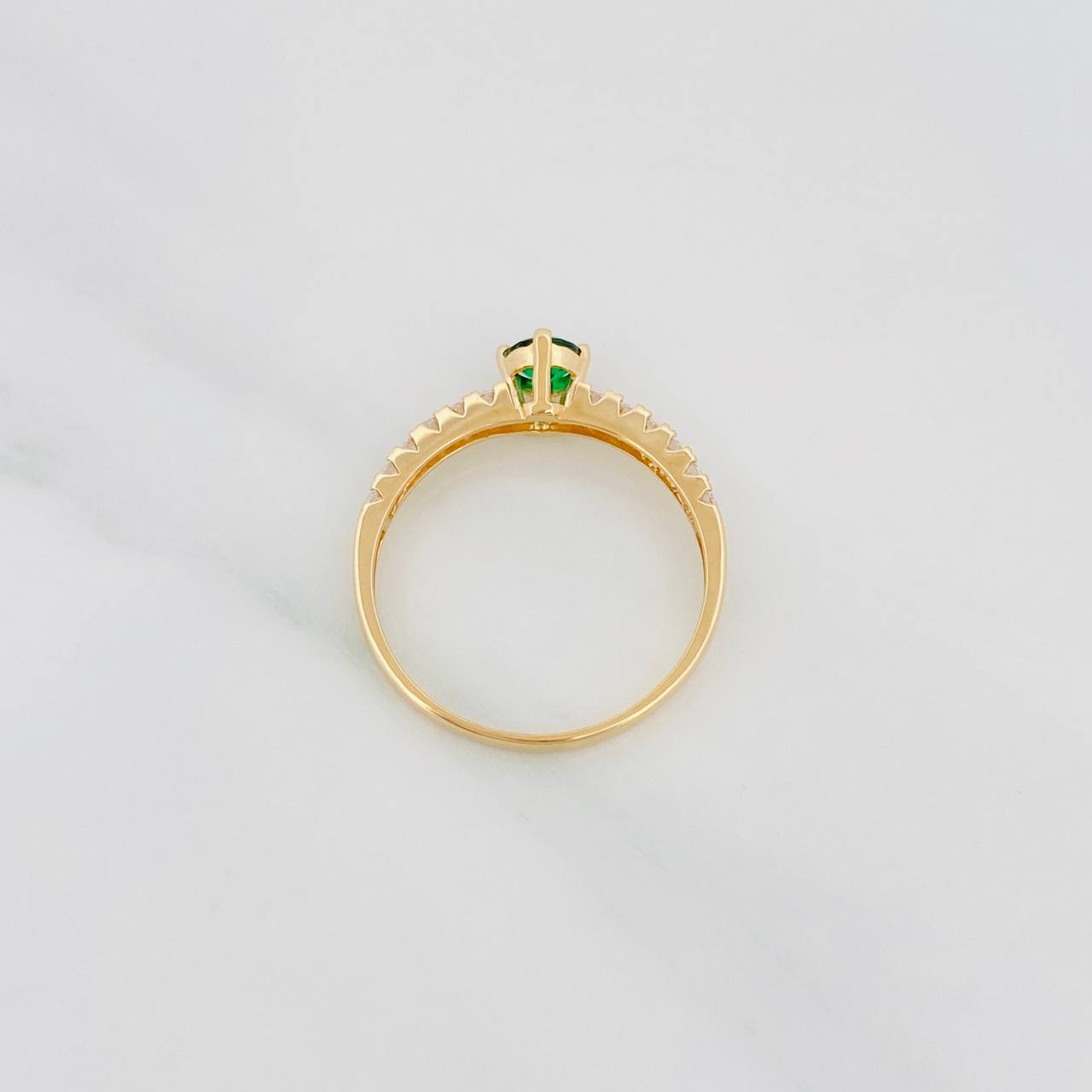 Anillo Solitario Churumbela 2.1g / T8 1/2 Oro Amarillo 18K