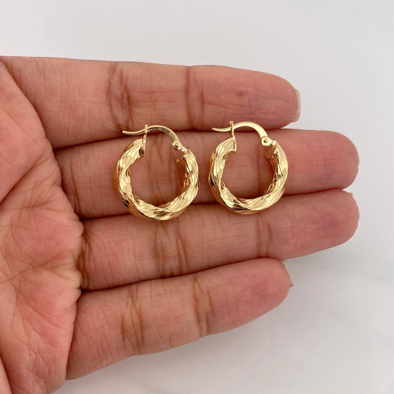 Candongas Kari Rayada 2.6g / 2cm Oro Amarillo 18K
