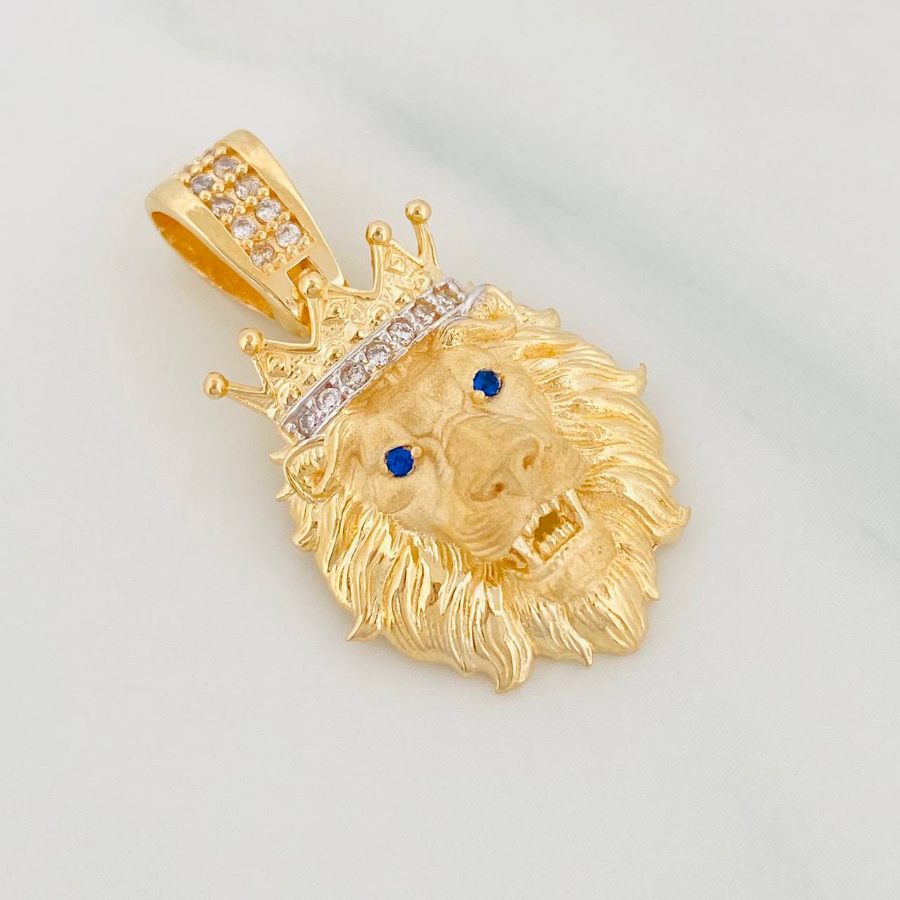 Dije Leon 3.8g / 2.6cm Dos Oros Amarillo Blanco 18K