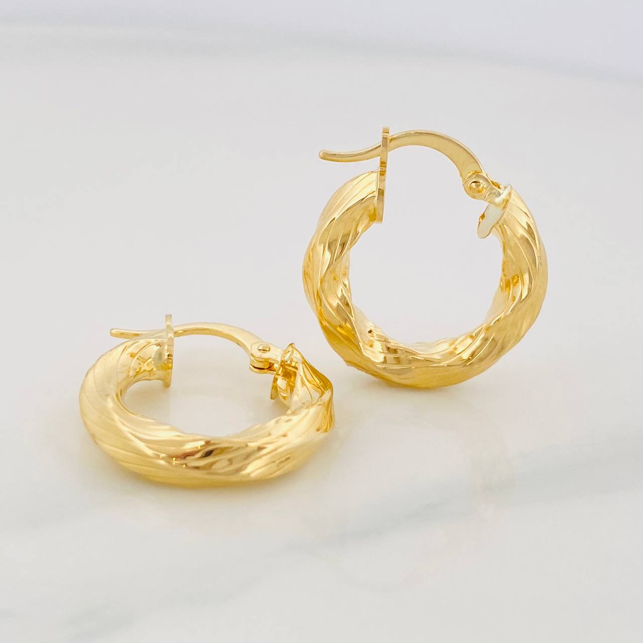 Candongas Kari Rayada 2.6g / 2cm Oro Amarillo 18K