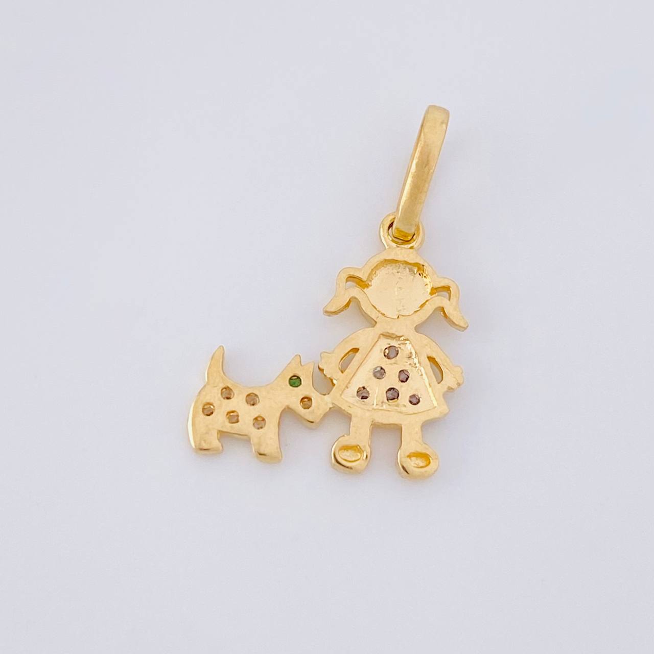 Dije Niña y Perro 1.1g / 1.9cm Dos Oros Amarillo Blanco 18K