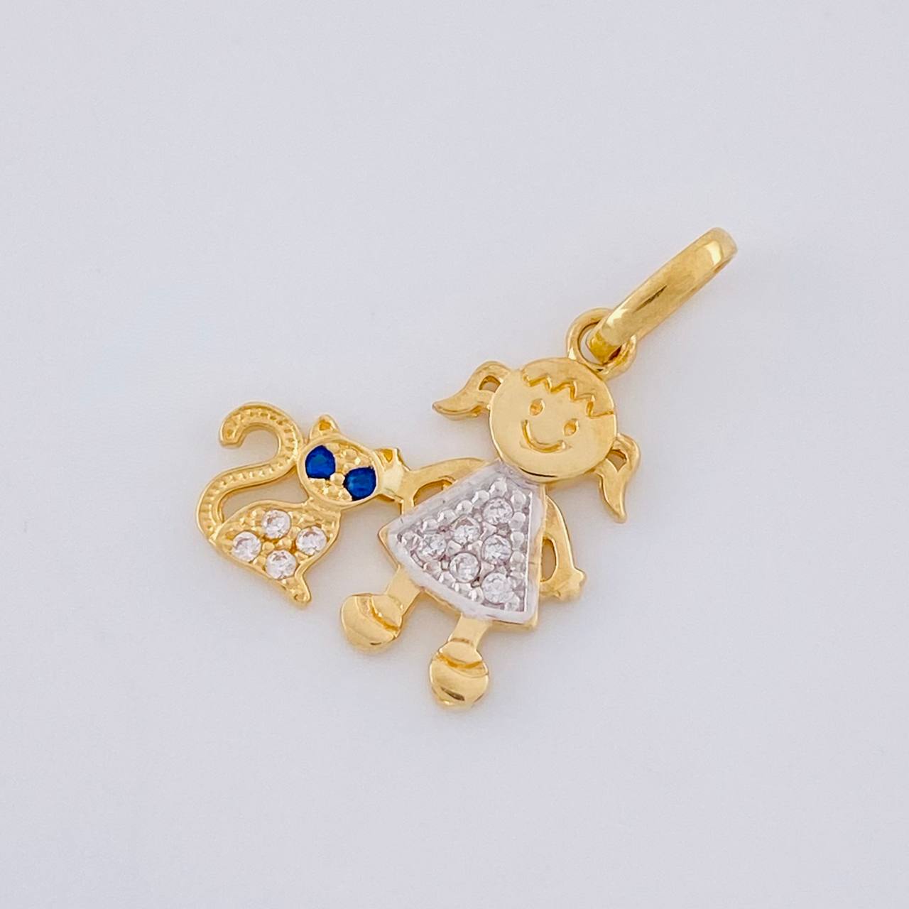 Dije Niña y Gato 1.1g / 1.9cm Dos Oros Amarillo Blanco 18K
