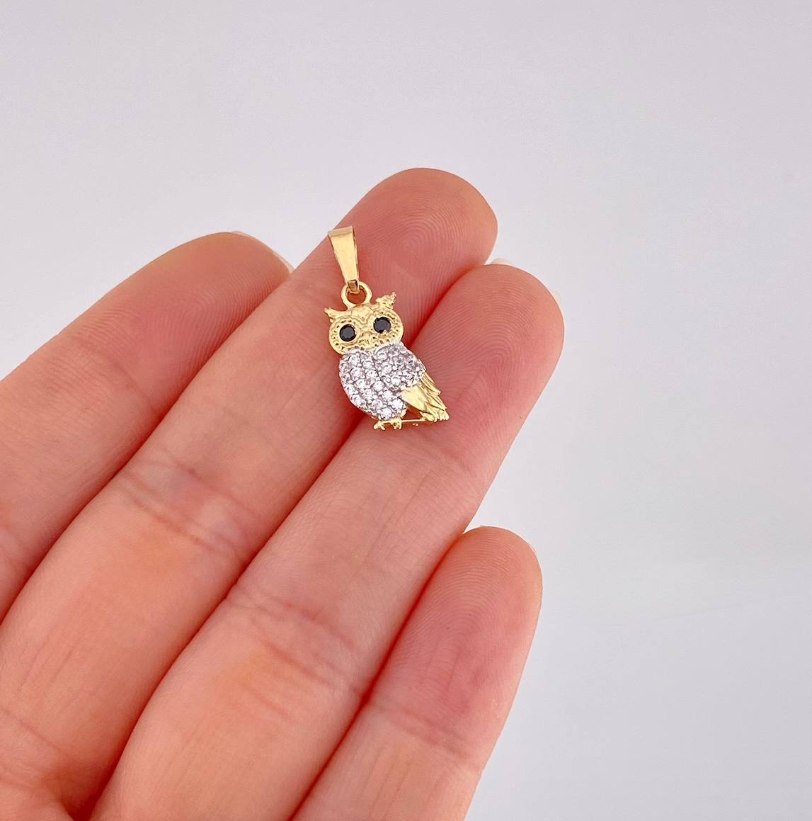 Dije Buho 1.25g / 2.3cm Dos Oros Amarillo Blanco 18K