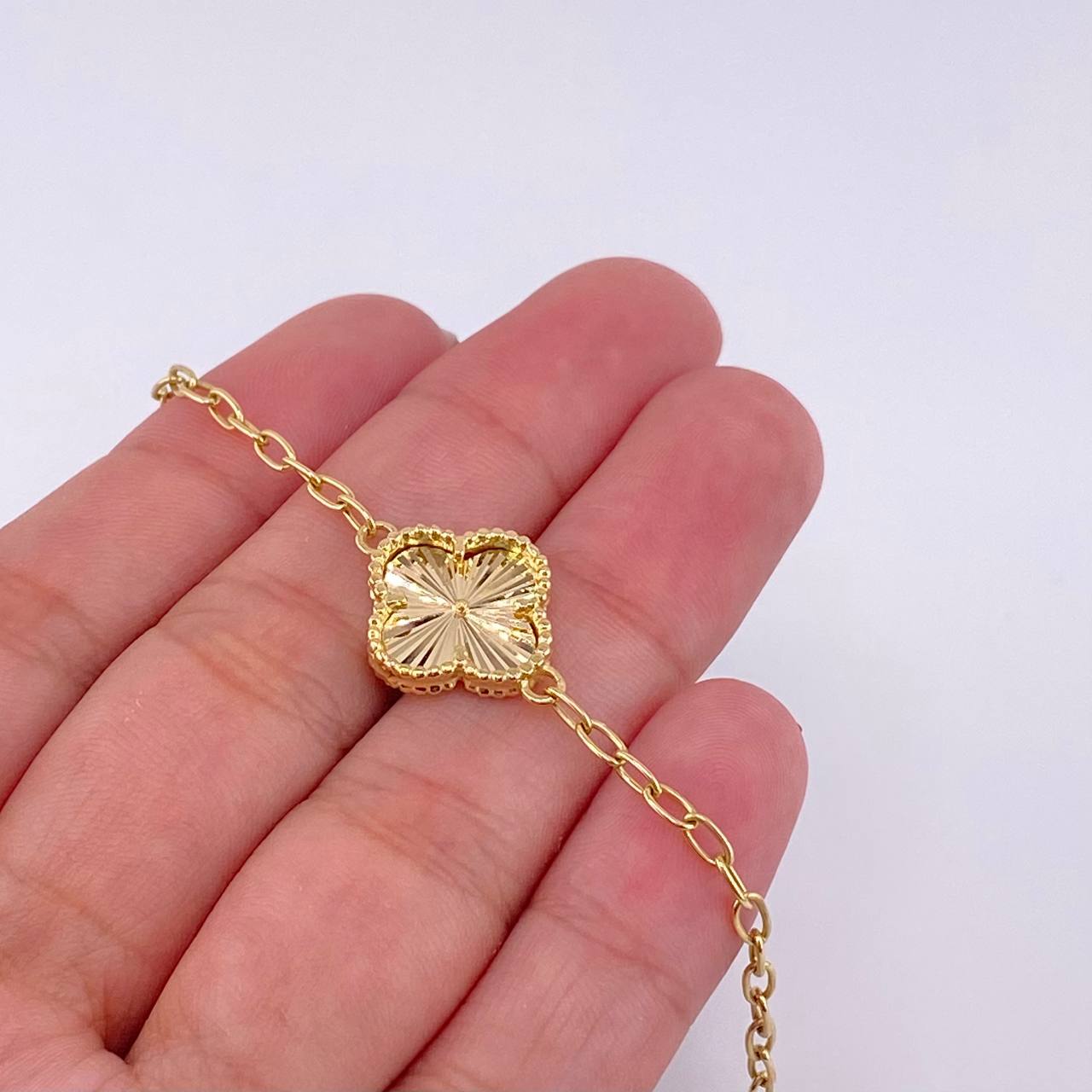 Pulso Aro Seguido Trébol 4.95g / 21.3cm / 2.5mm Oro Amarillo 18K