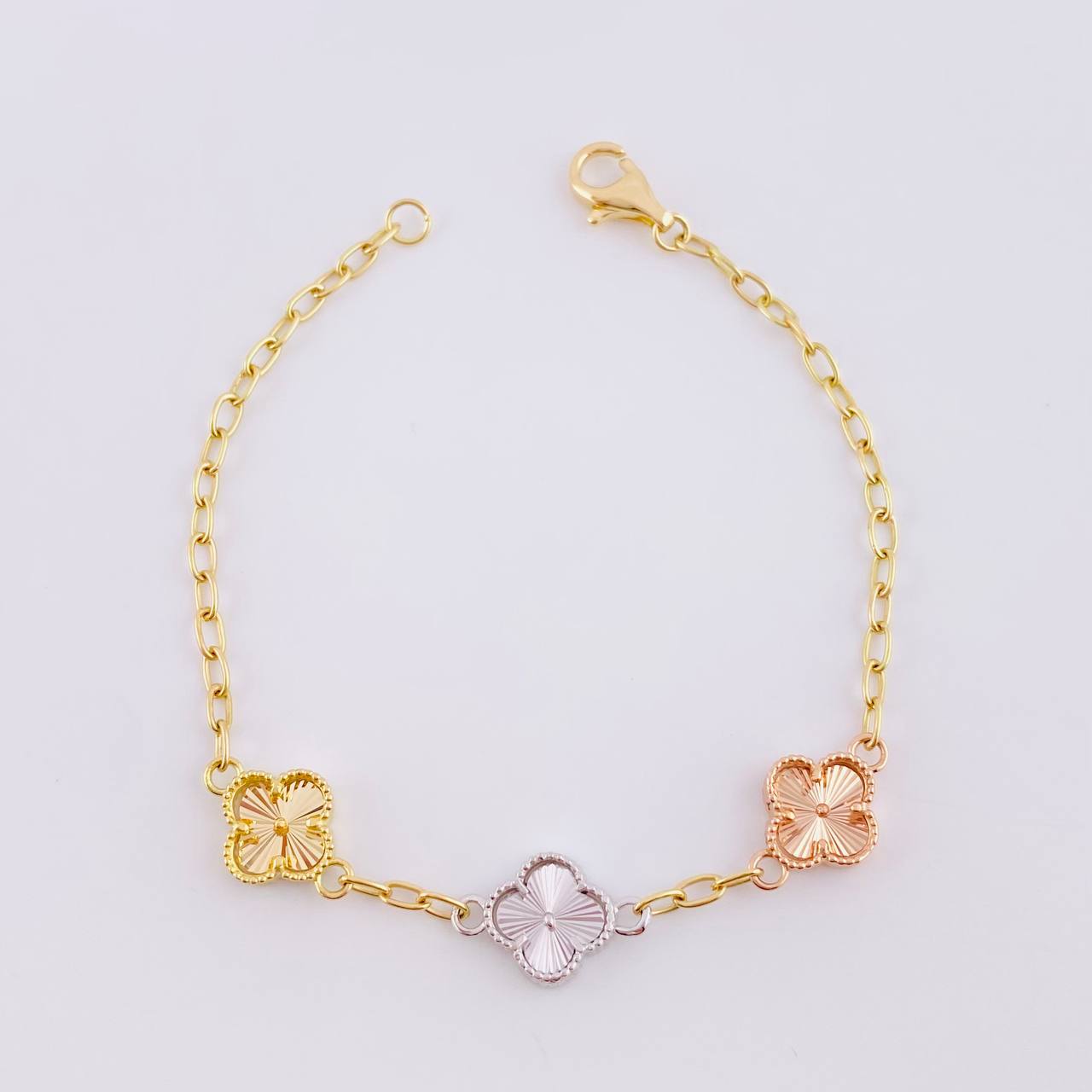 Pulso Aro Seguido Trébol 5.1g / 17.7cm / 2.5mm Tres Oros 18K
