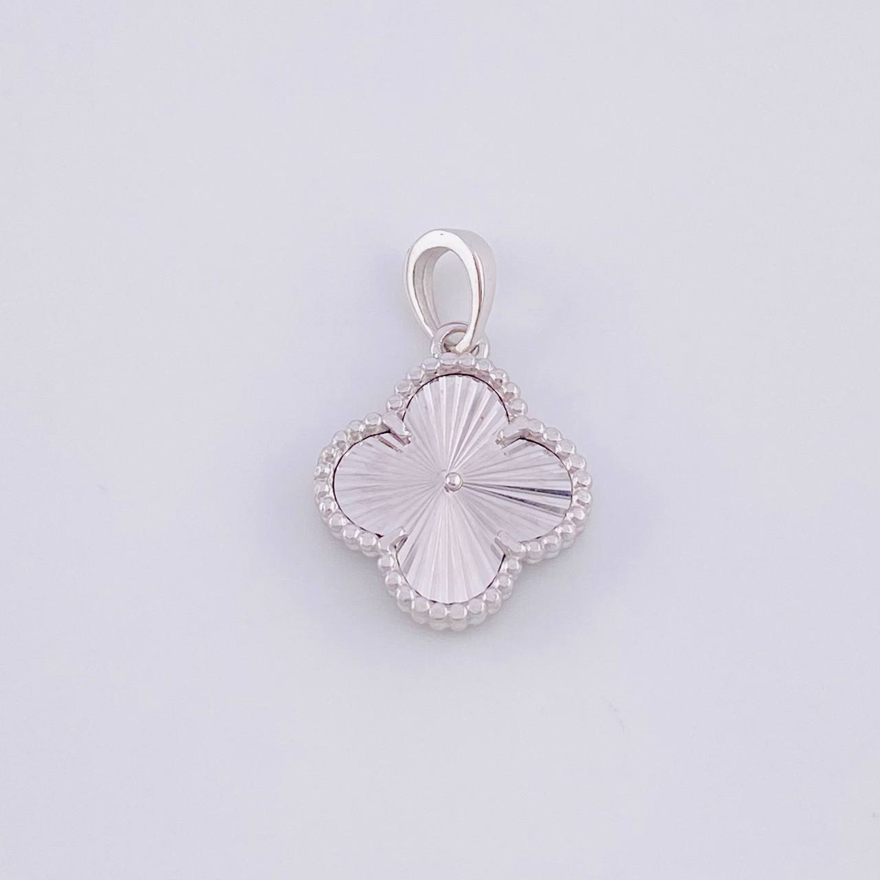Dije Trébol 2.35g / 2.2cm Oro Blanco 18K