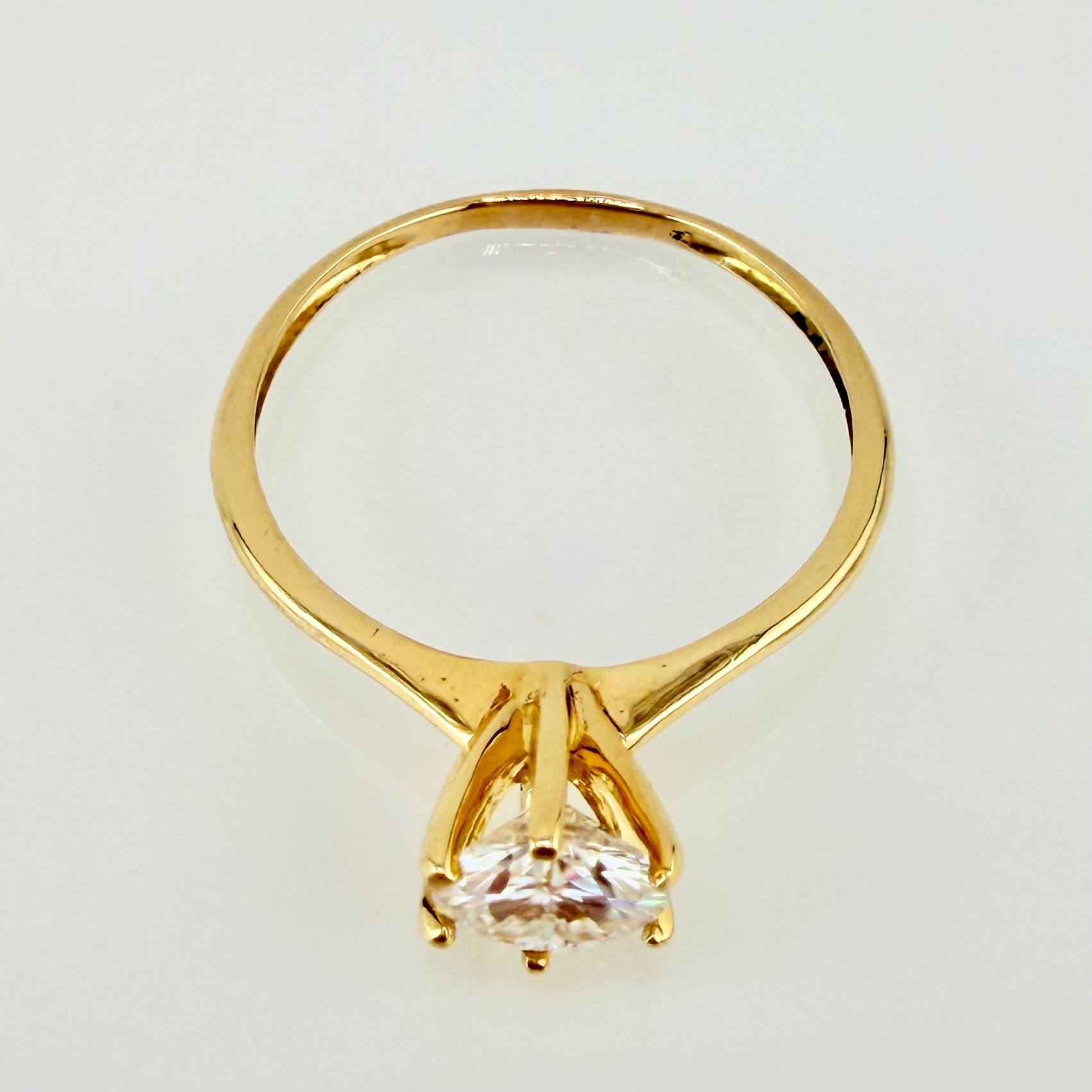 Anillo Solitario Cetro 1.8gr / T8 / Oro Amarillo 18K
