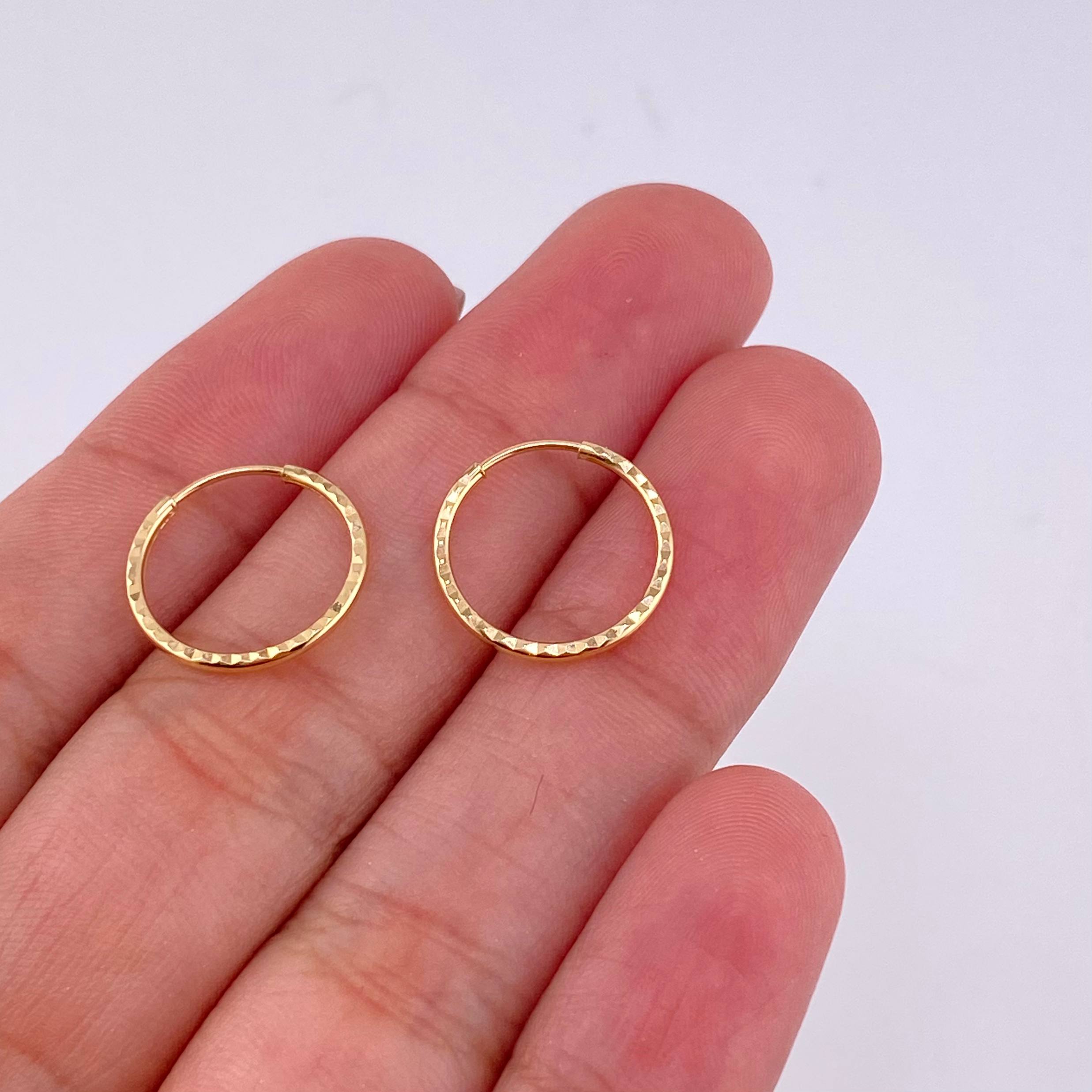Candongas Aro Rayado 0.75 g / 1.2 cm Oro Amarillo 18K