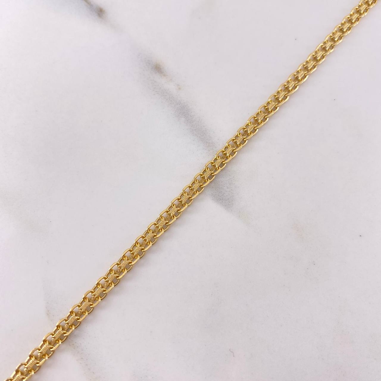 Pulso Chino 4.25gr / 19cm / 2.9mm Oro Amarillo +0 18K $