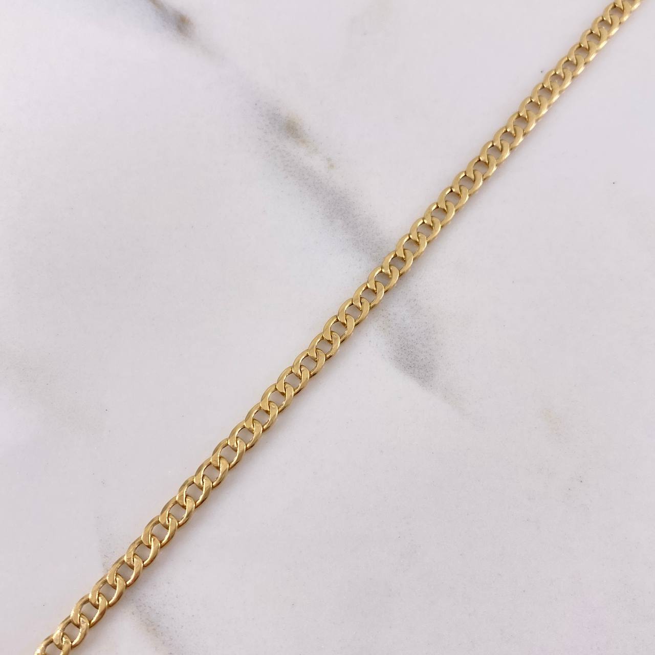 Tobillera Cubana 2.55gr / 24cm / 3mm Oro Amarillo +1 18K $