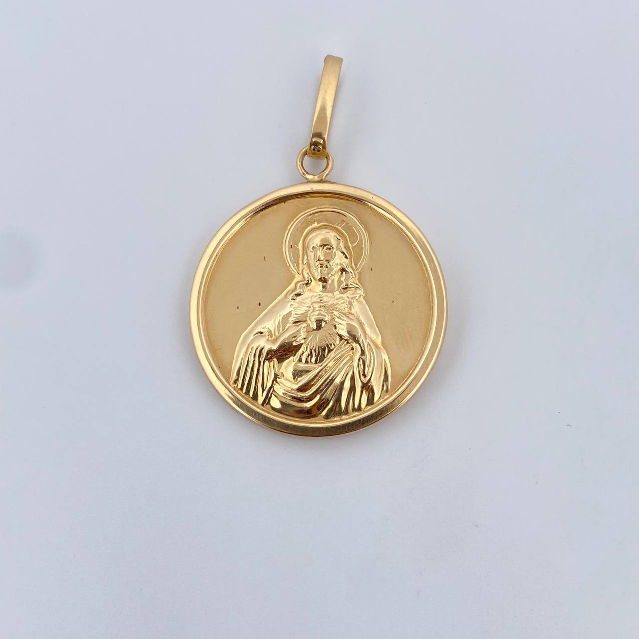 Dije Sagrado Corazon De Jesus 3.55gr / 3.8cm / Virgen Del Carmen Troquelado Oro Amarillo 18K &