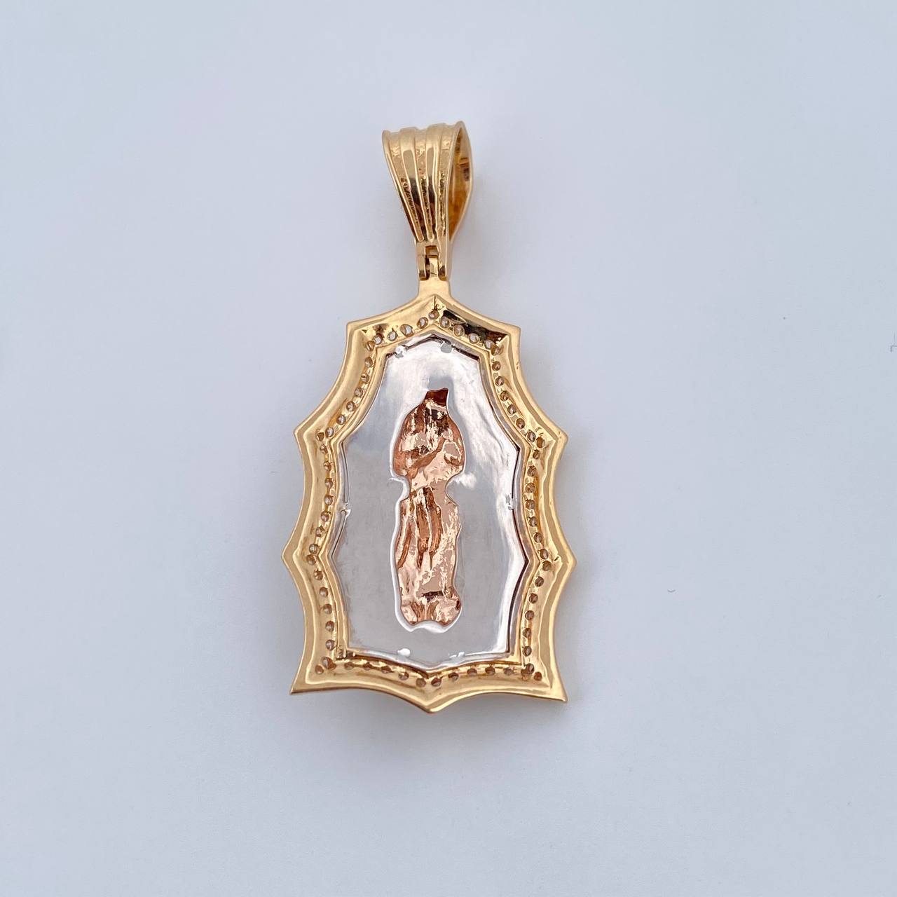 Dije Virgen Guadalupe 7.2gr / 4.2cm / Circones Blancos Tres Oros 18K &