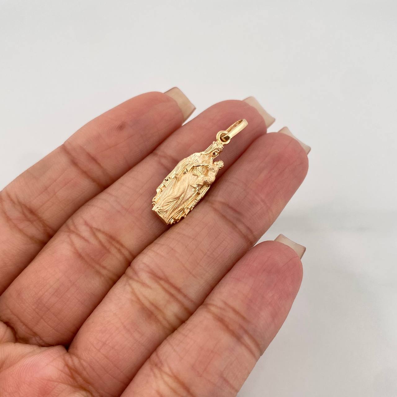 Dije Virgen Del Carmen 2.1 g / 2.8 cm Oro Amarillo 18K