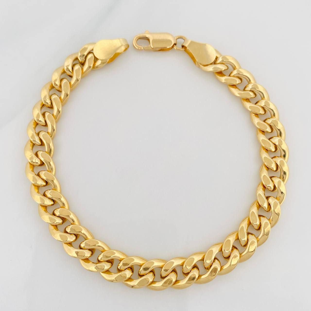 Pulso Cubano 7.25g / 21cm / 8.06mm Oro Amarillo 18K