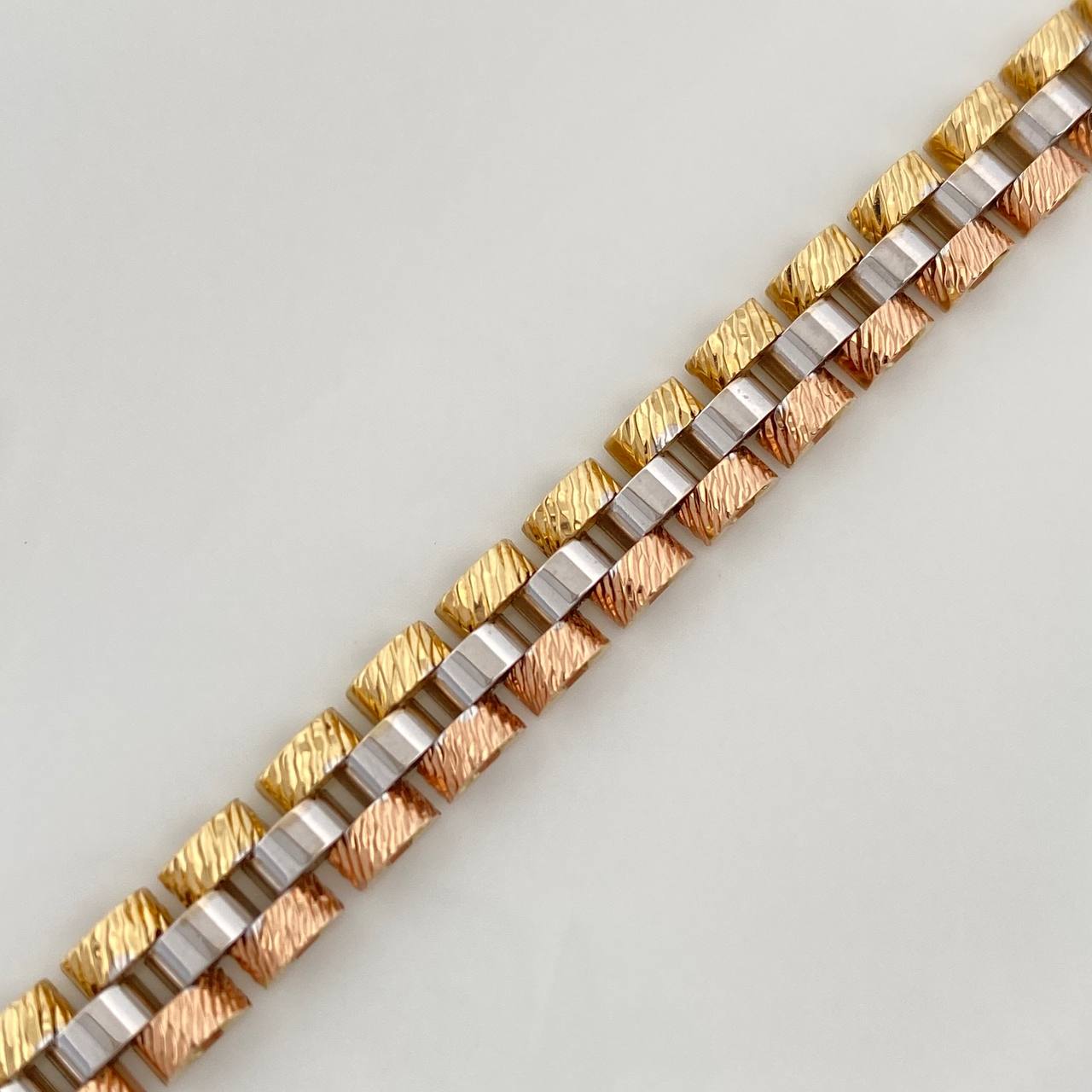 Pulso Correa 12.05g / 19cm / 6.31mm Tres Oros 18K