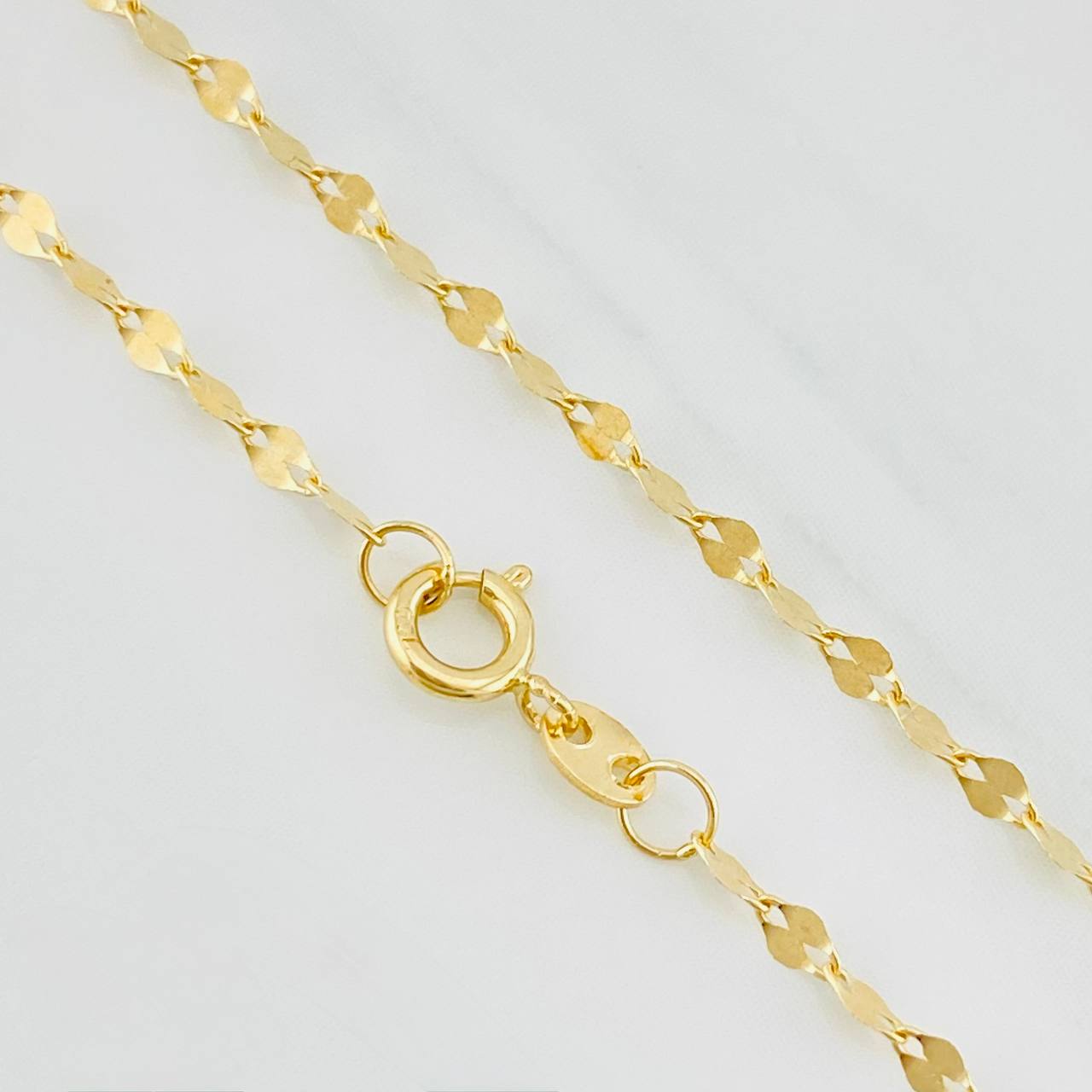 Cadena Aro Seguido 0.75g / 45cm / 1.56mm Oro Amarillo 18K