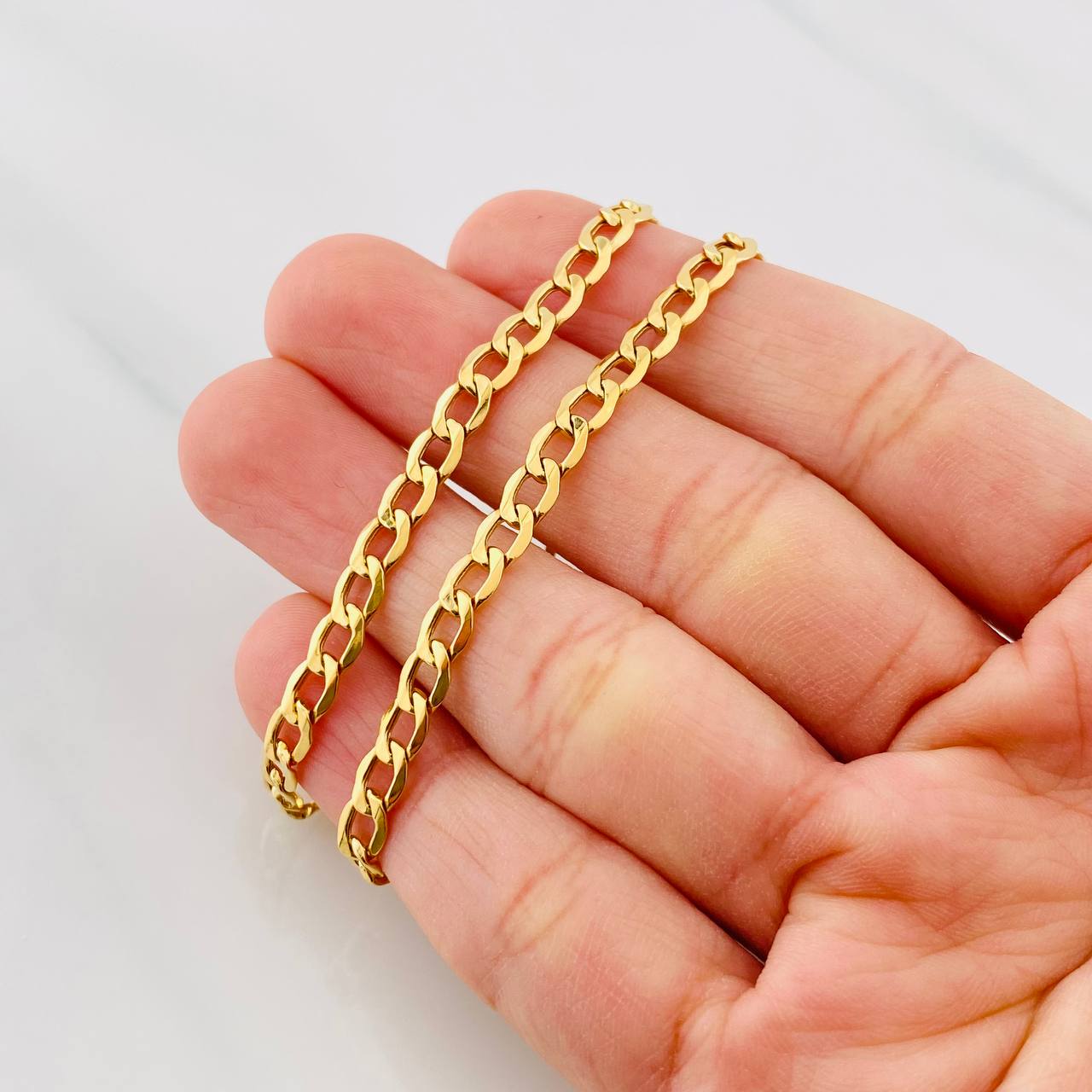 Cadena Cubana 8.2g / 60cm / 3.24mm Oro Amarillo 18K