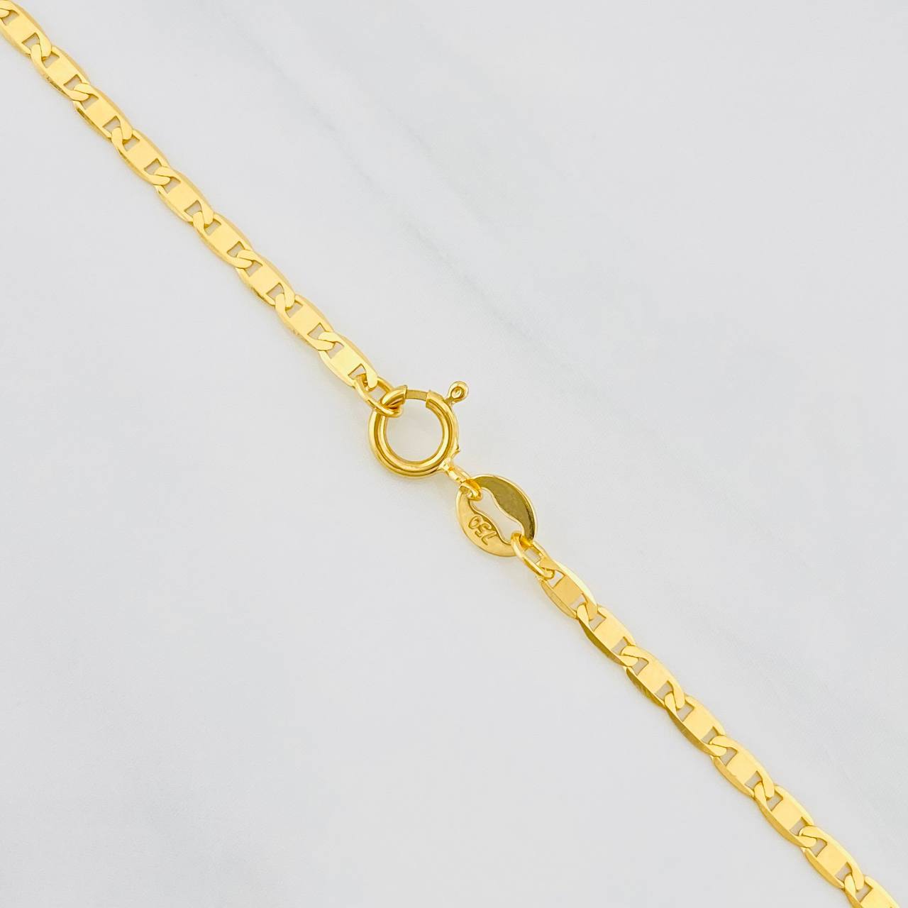 Cadena Escalera Seguida 2.45g / 45cm / 1.57mm Oro Amarillo 18K