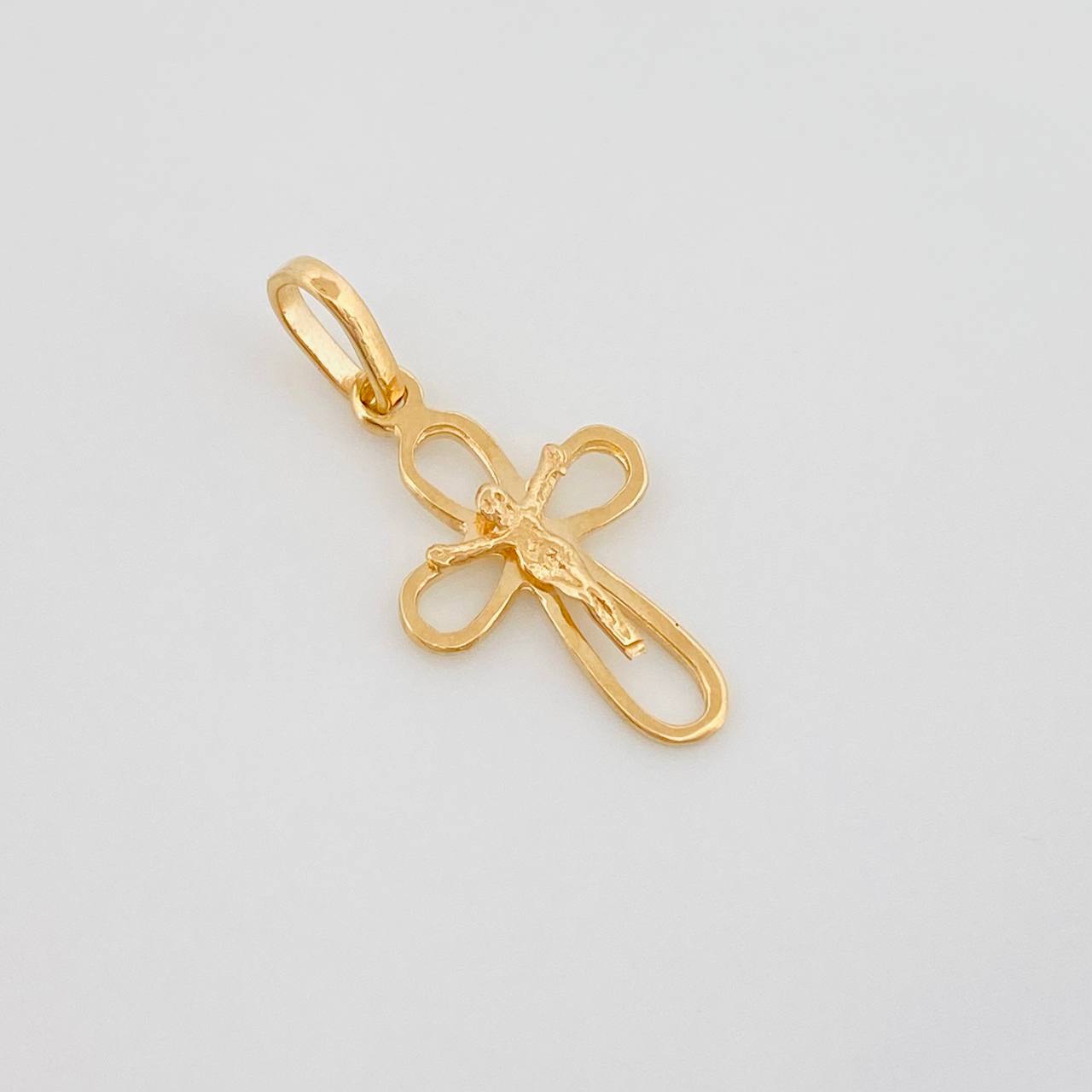 Dije Cruz Cristo 0.65 g / 2.3 cm Oro Amarillo 18K